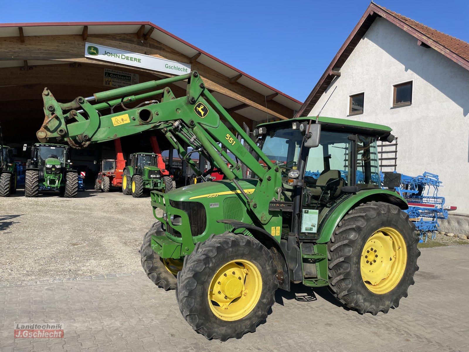 Traktor типа John Deere 5620 FL Premium, Gebrauchtmaschine в Mühldorf (Фотография 11)