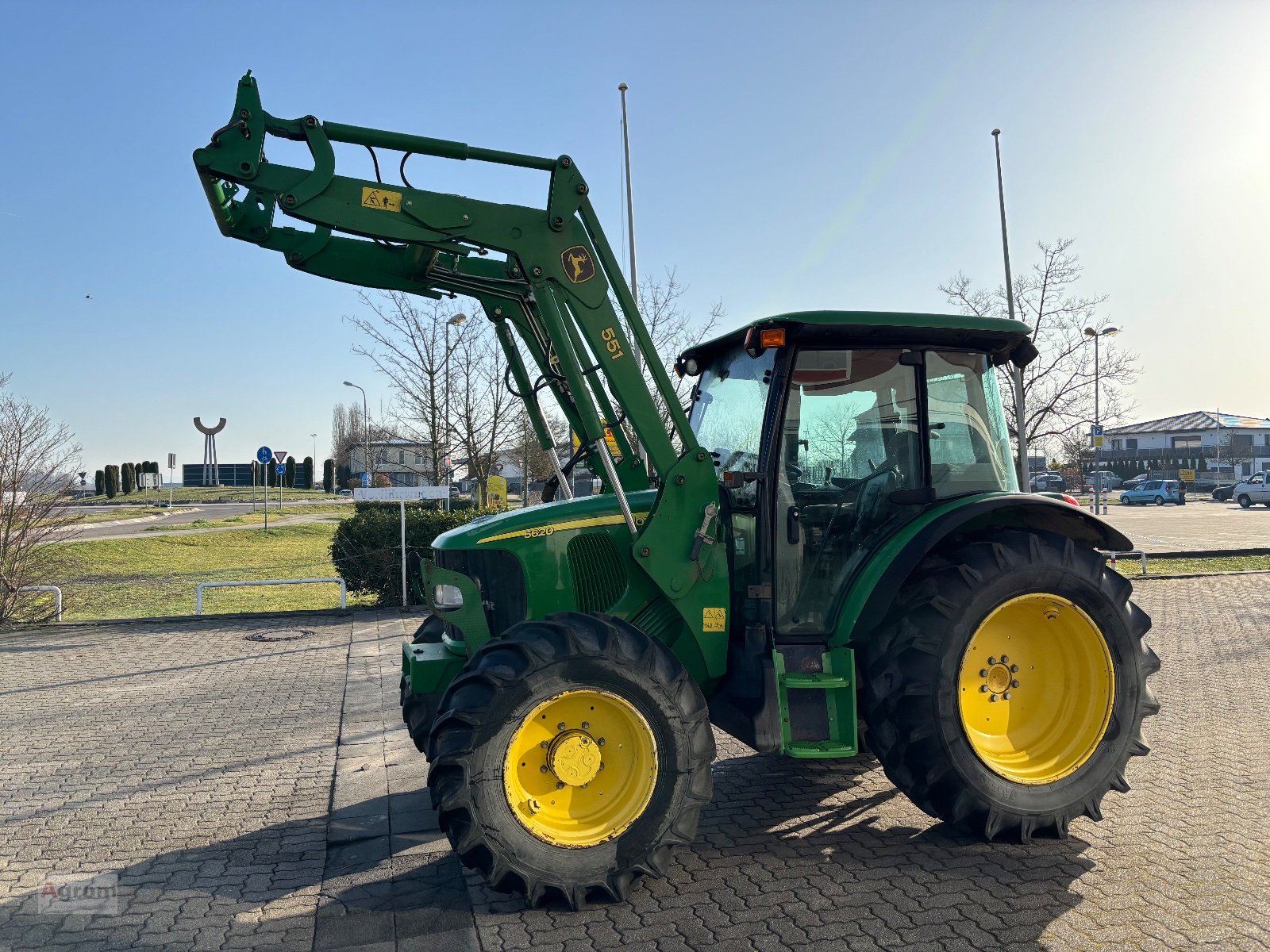 Traktor типа John Deere 5620 Premium, Gebrauchtmaschine в Harthausen (Фотография 6)