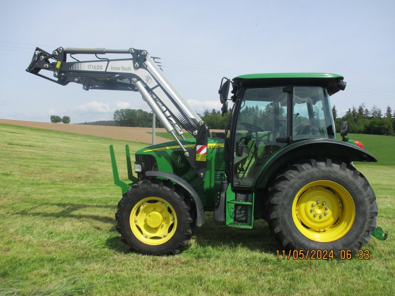 Traktor от тип John Deere 5620, Gebrauchtmaschine в Michelsneukirchen (Снимка 1)