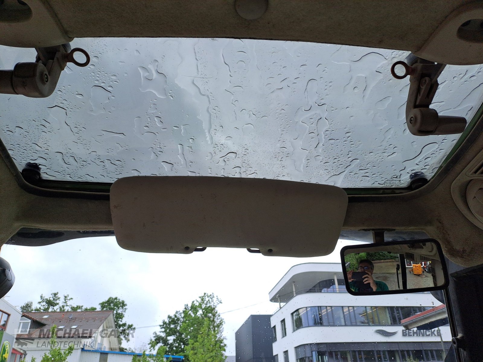 Traktor Türe ait John Deere 5720 einsatzbereit mit Undichtheiten, Gebrauchtmaschine içinde Höhenkirchen-Siegertsbrunn (resim 4)