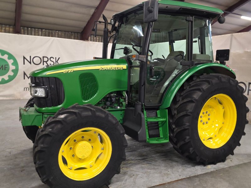 Traktor des Typs John Deere 5720, Gebrauchtmaschine in Ølen