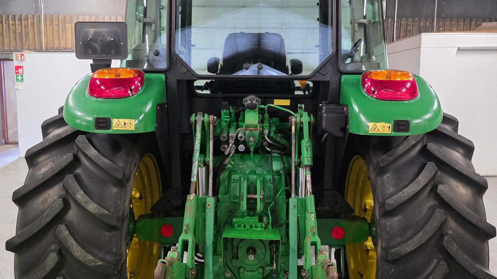 Traktor des Typs John Deere 5720, Gebrauchtmaschine in Ølen (Bild 4)