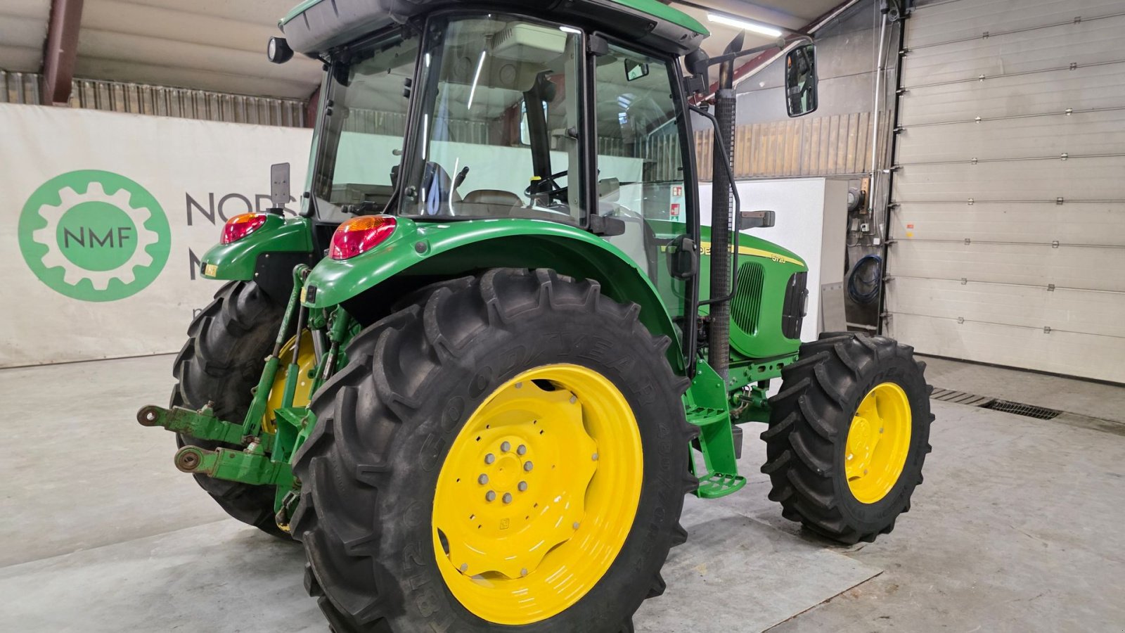 Traktor des Typs John Deere 5720, Gebrauchtmaschine in Ølen (Bild 5)