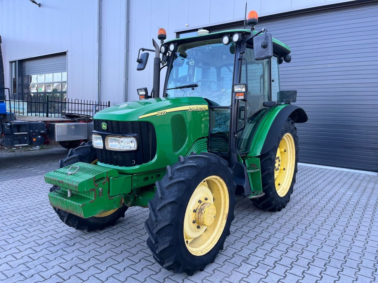 Traktor typu John Deere 5820 gps, Gebrauchtmaschine v Beek en Donk (Obrázek 5)