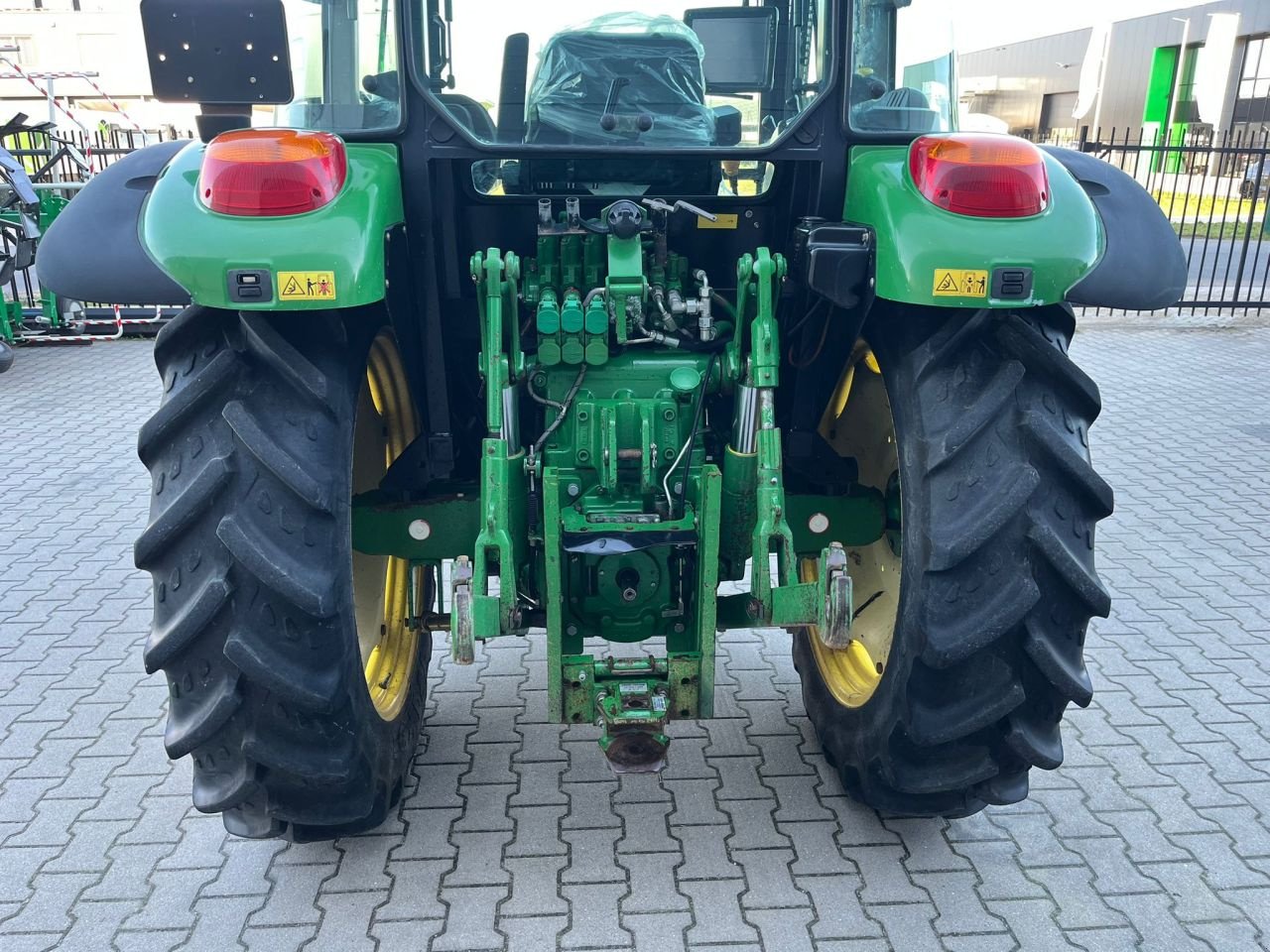 Traktor typu John Deere 5820 gps, Gebrauchtmaschine v Beek en Donk (Obrázek 3)