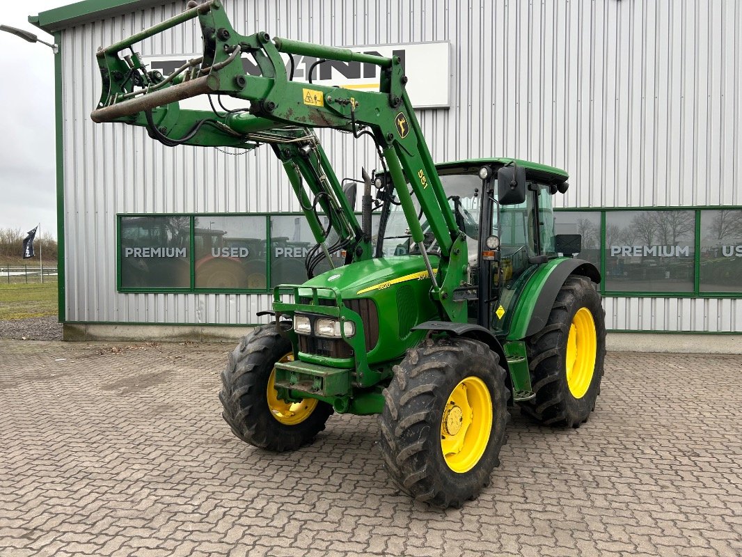 Traktor типа John Deere 5820 mit FL, Gebrauchtmaschine в Sittensen (Фотография 2)