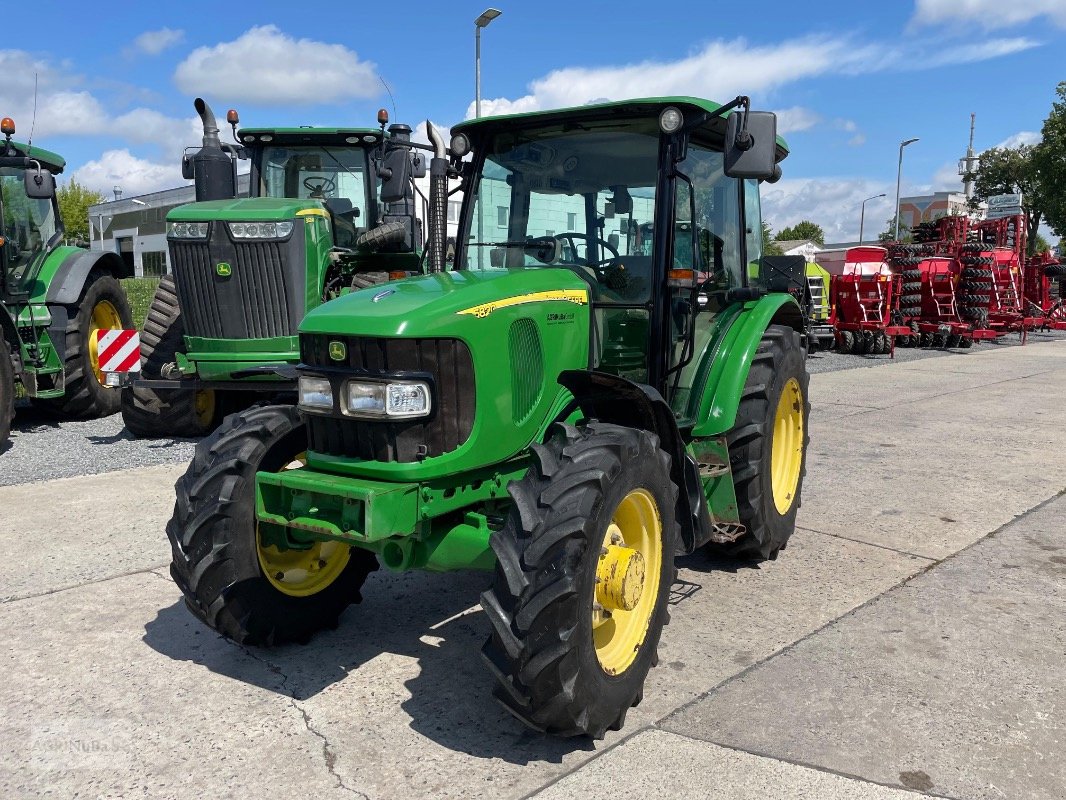 Traktor of the type John Deere 5820, Gebrauchtmaschine in Prenzlau (Picture 4)