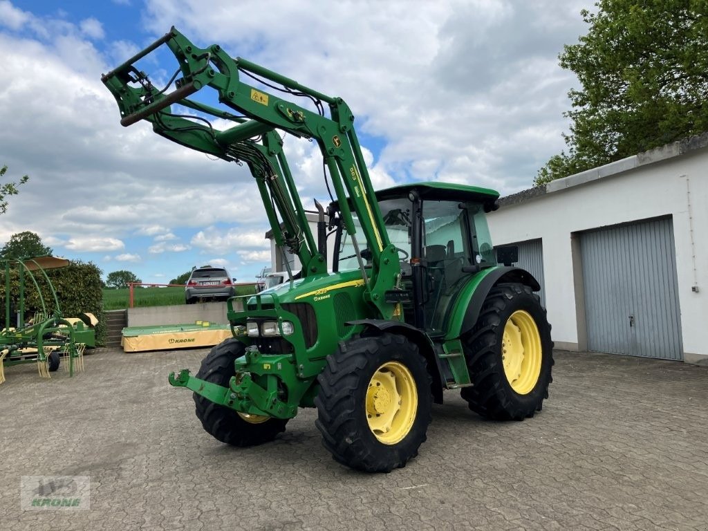 Traktor типа John Deere 5820, Gebrauchtmaschine в Spelle (Фотография 1)
