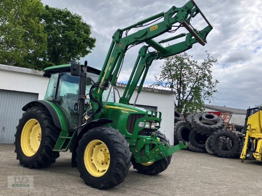 Traktor типа John Deere 5820, Gebrauchtmaschine в Spelle (Фотография 2)
