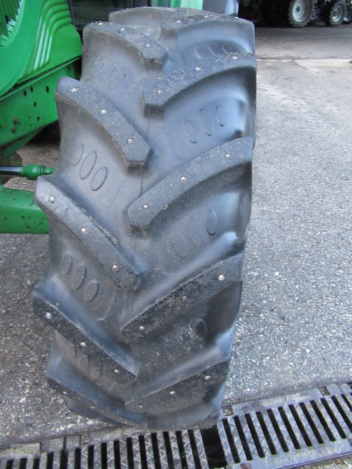 Traktor des Typs John Deere 5820, Gebrauchtmaschine in Kaumberg (Bild 9)