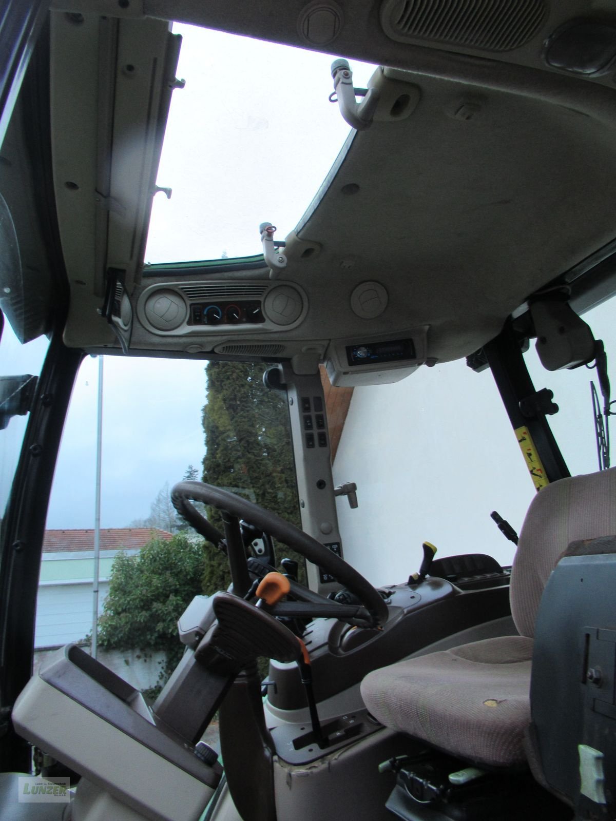 Traktor des Typs John Deere 5820, Gebrauchtmaschine in Kaumberg (Bild 10)