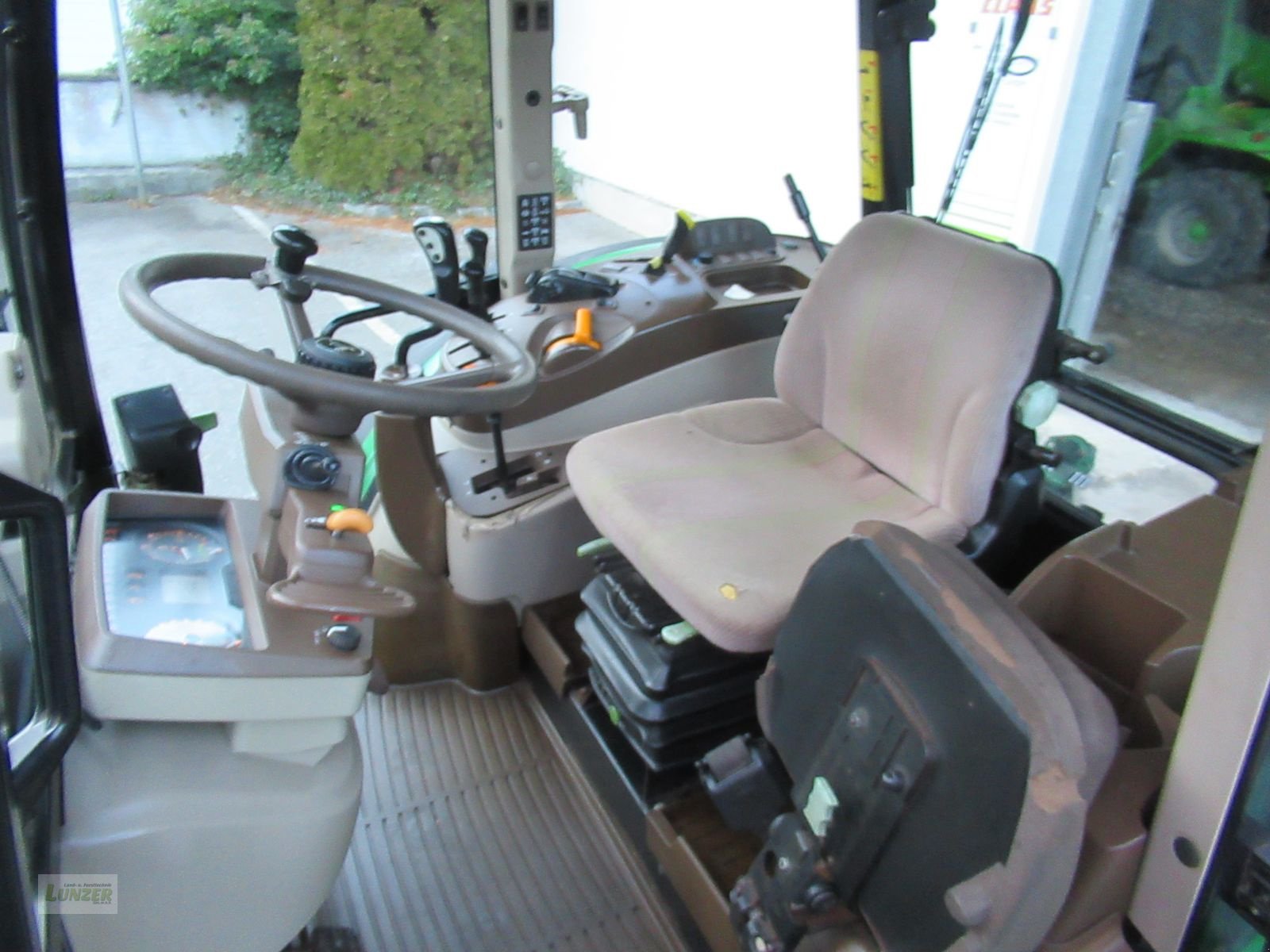 Traktor des Typs John Deere 5820, Gebrauchtmaschine in Kaumberg (Bild 7)