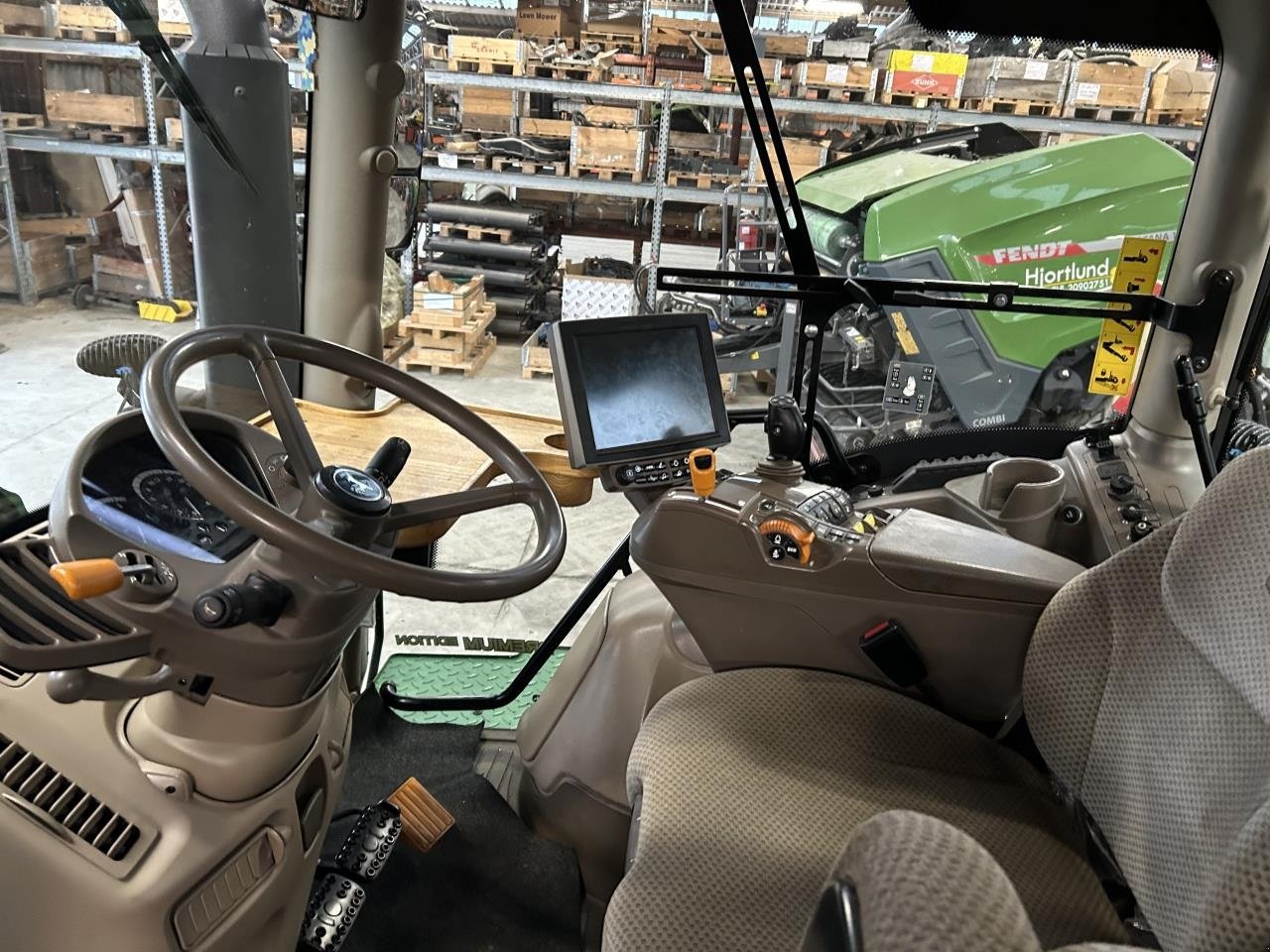 Traktor des Typs John Deere 6 250R, Gebrauchtmaschine in Grindsted (Bild 10)