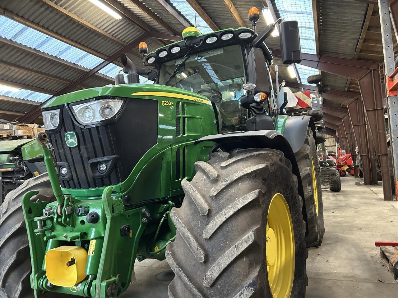 Traktor des Typs John Deere 6 250R, Gebrauchtmaschine in Grindsted (Bild 2)