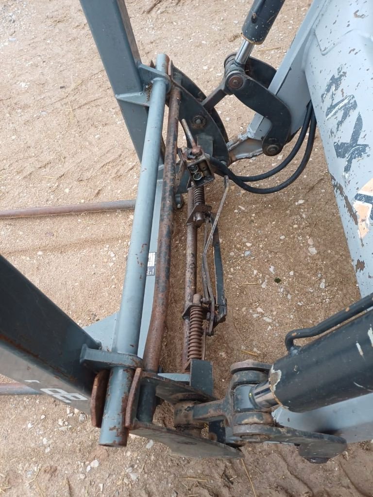 Traktor typu John Deere 6020SE, Gebrauchtmaschine w Calmont (Zdjęcie 10)