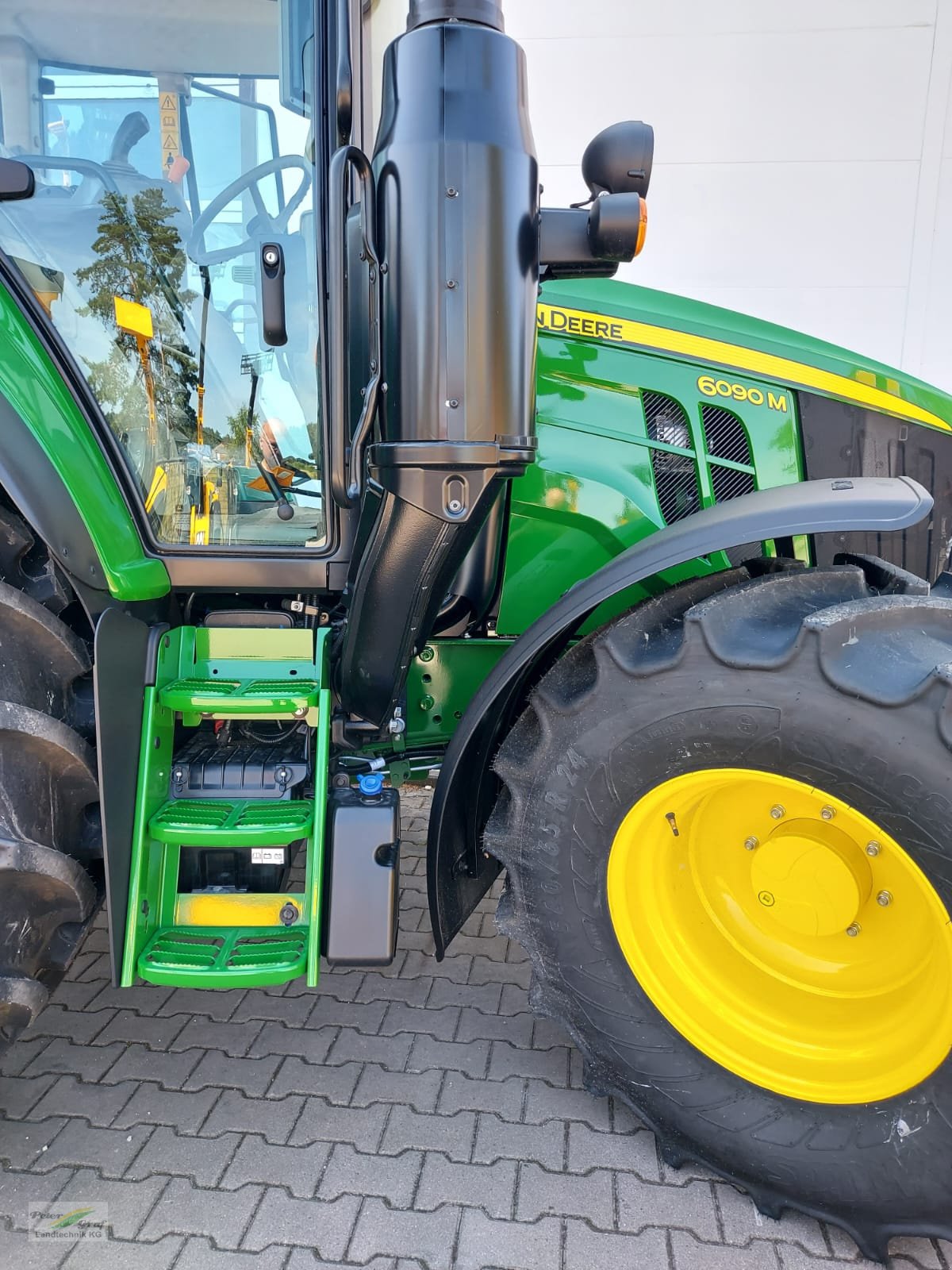 Traktor a típus John Deere 6090M AutoPowr, Gebrauchtmaschine ekkor: Pegnitz-Bronn (Kép 3)