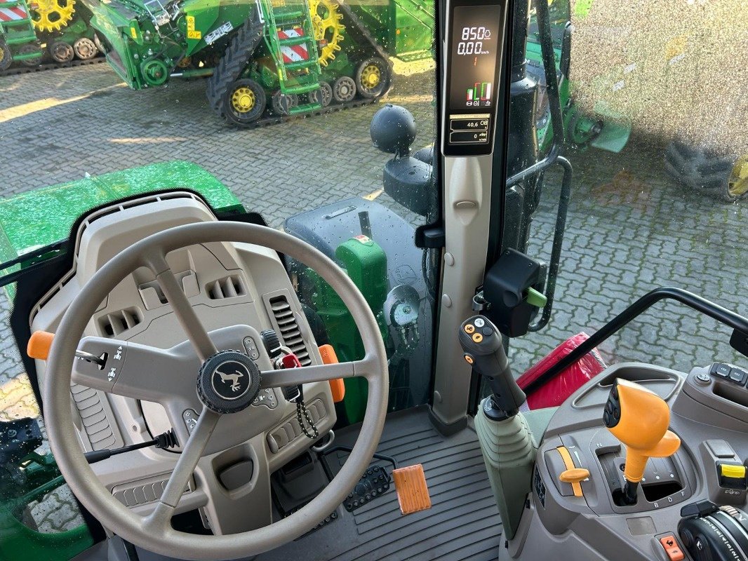 Traktor tipa John Deere 6090M **MIETRÜCKLÄUFER**, Neumaschine u Sittensen (Slika 10)