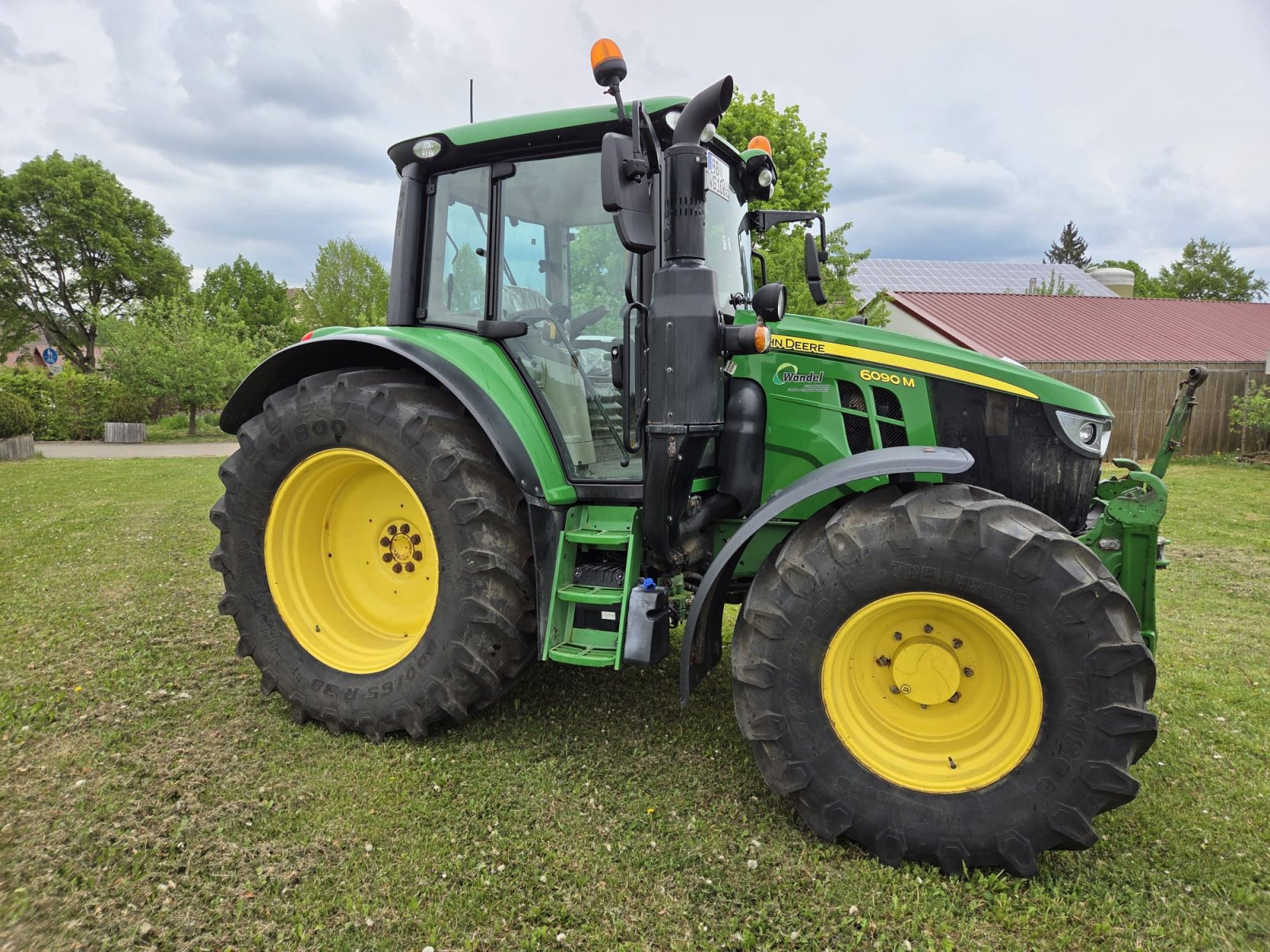 Traktor от тип John Deere 6090M, Gebrauchtmaschine в Herrenberg (Снимка 2)