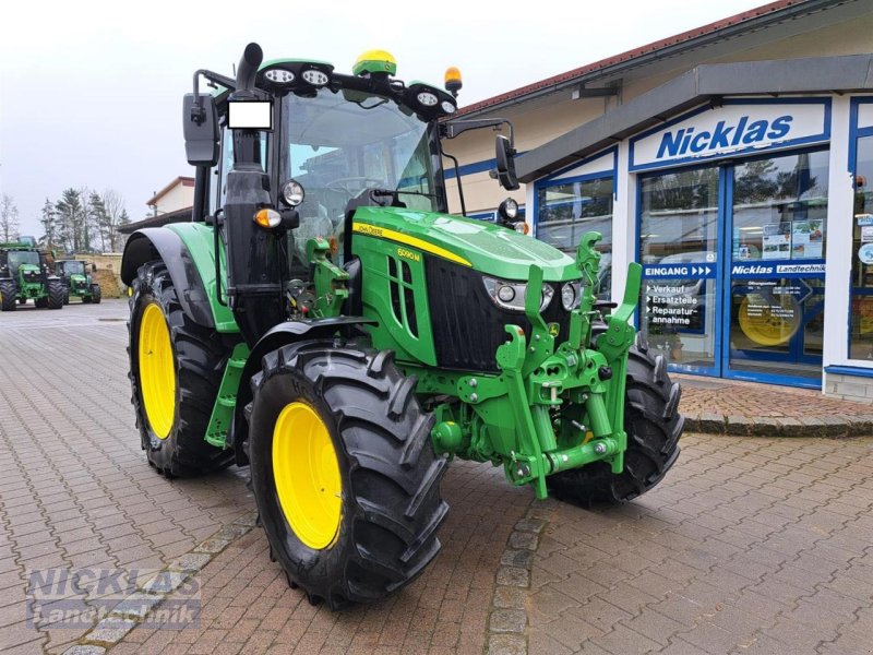 Traktor tipa John Deere 6090M, Gebrauchtmaschine u Schirradorf