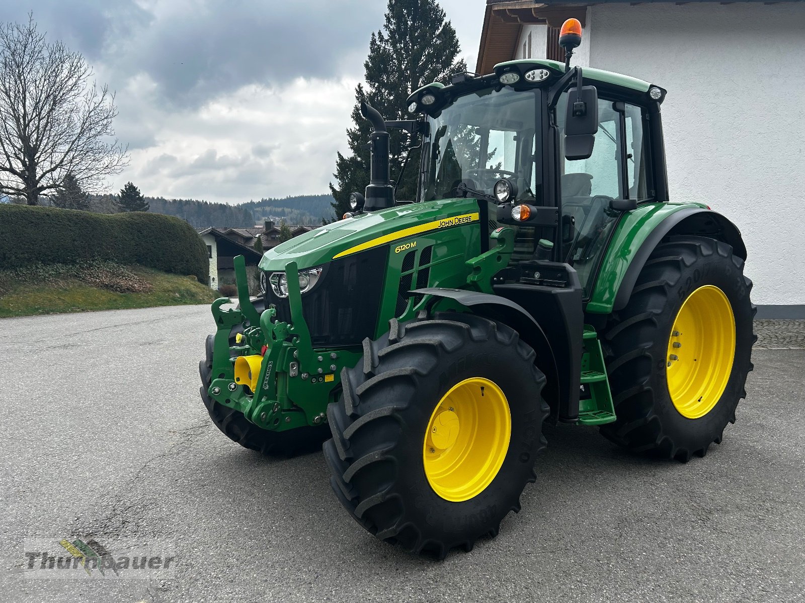 Traktor от тип John Deere 6090M, Gebrauchtmaschine в Bodenmais (Снимка 1)
