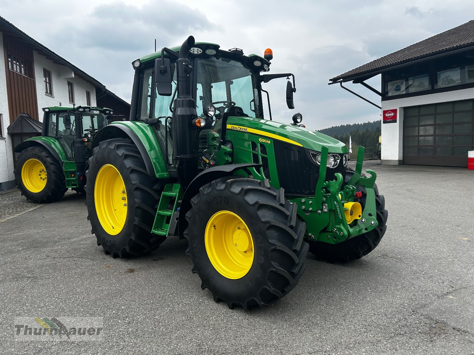 Traktor от тип John Deere 6090M, Gebrauchtmaschine в Bodenmais (Снимка 3)