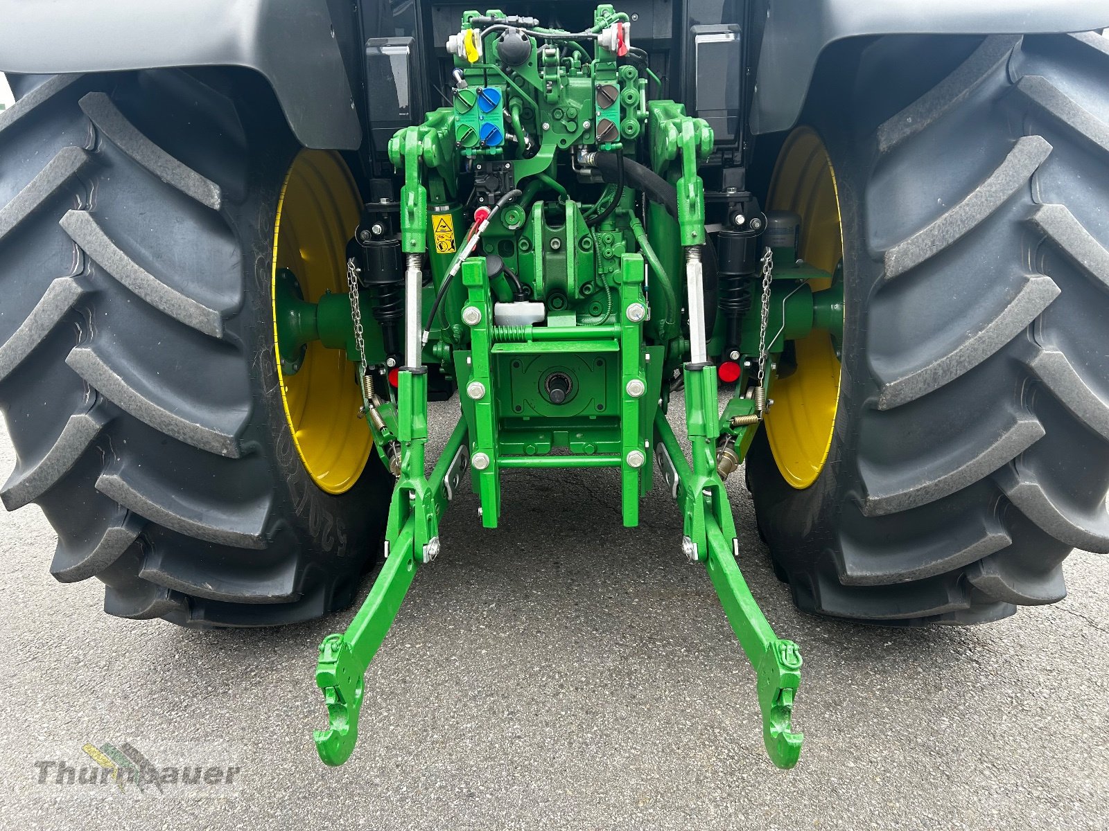 Traktor от тип John Deere 6090M, Gebrauchtmaschine в Bodenmais (Снимка 8)