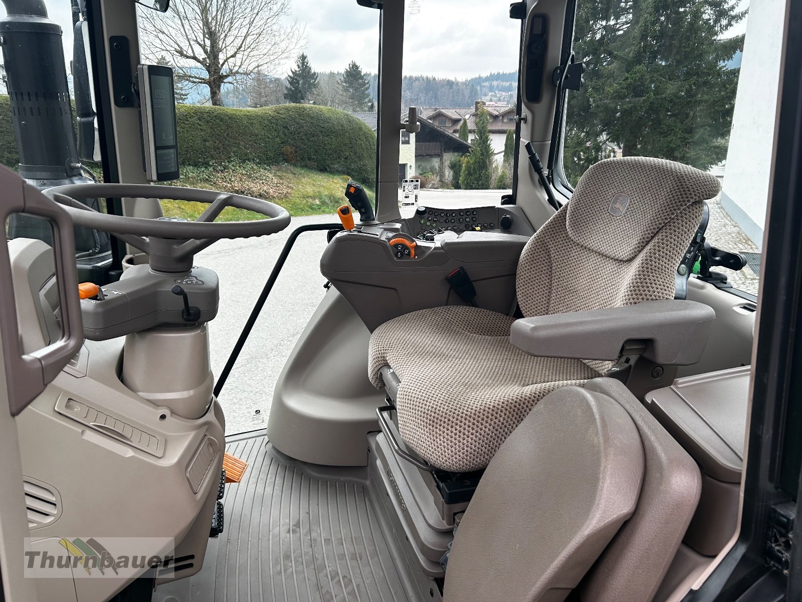 Traktor от тип John Deere 6090M, Gebrauchtmaschine в Bodenmais (Снимка 14)