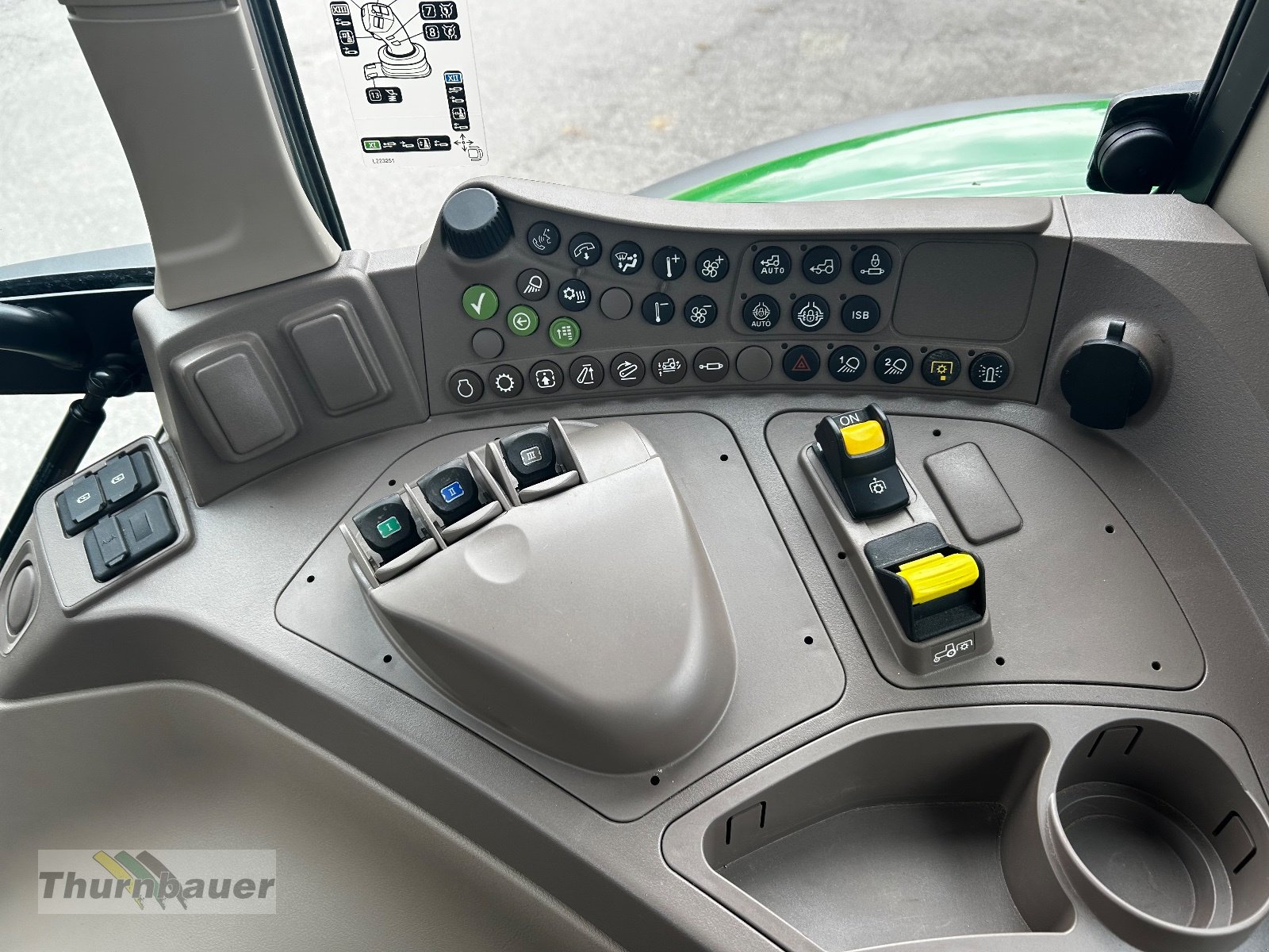 Traktor от тип John Deere 6090M, Gebrauchtmaschine в Bodenmais (Снимка 13)