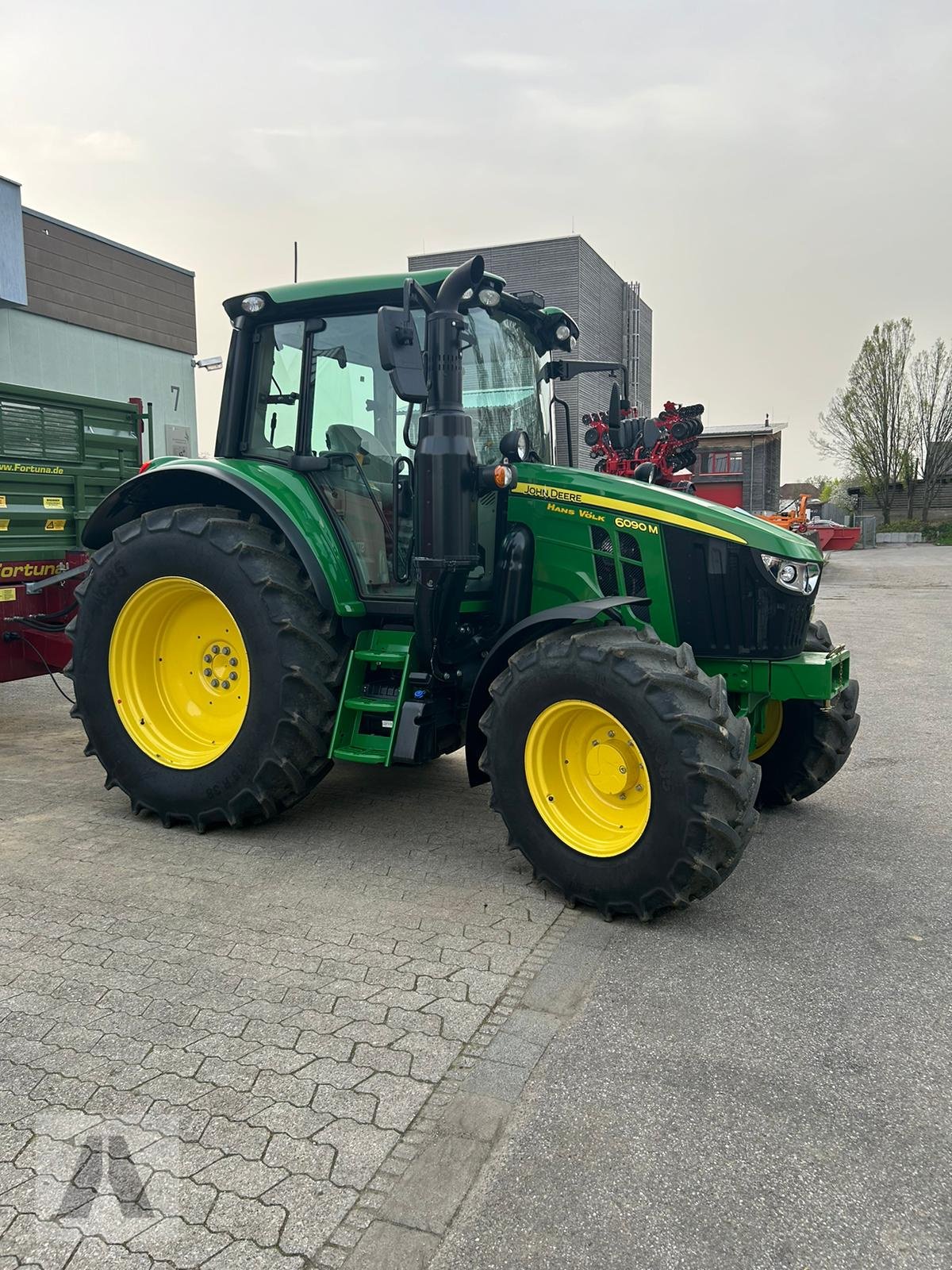 Traktor типа John Deere 6090M, Gebrauchtmaschine в Schwabmünchen (Фотография 1)