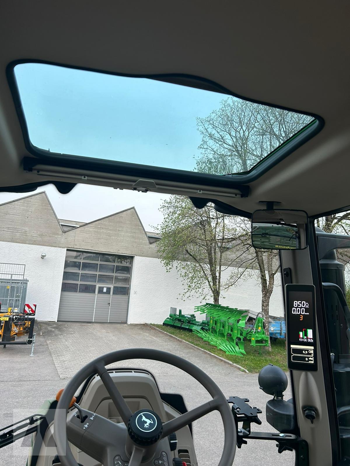 Traktor типа John Deere 6090M, Gebrauchtmaschine в Schwabmünchen (Фотография 5)