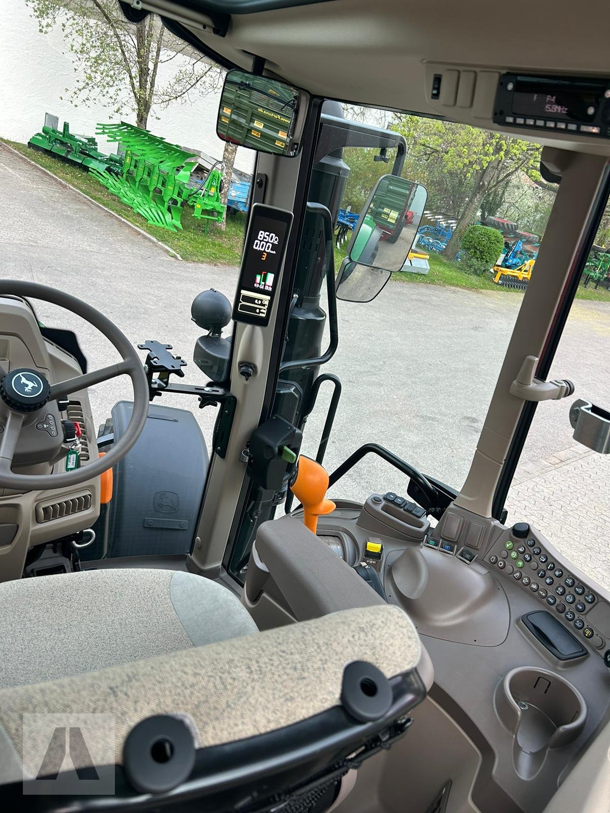 Traktor типа John Deere 6090M, Gebrauchtmaschine в Schwabmünchen (Фотография 7)