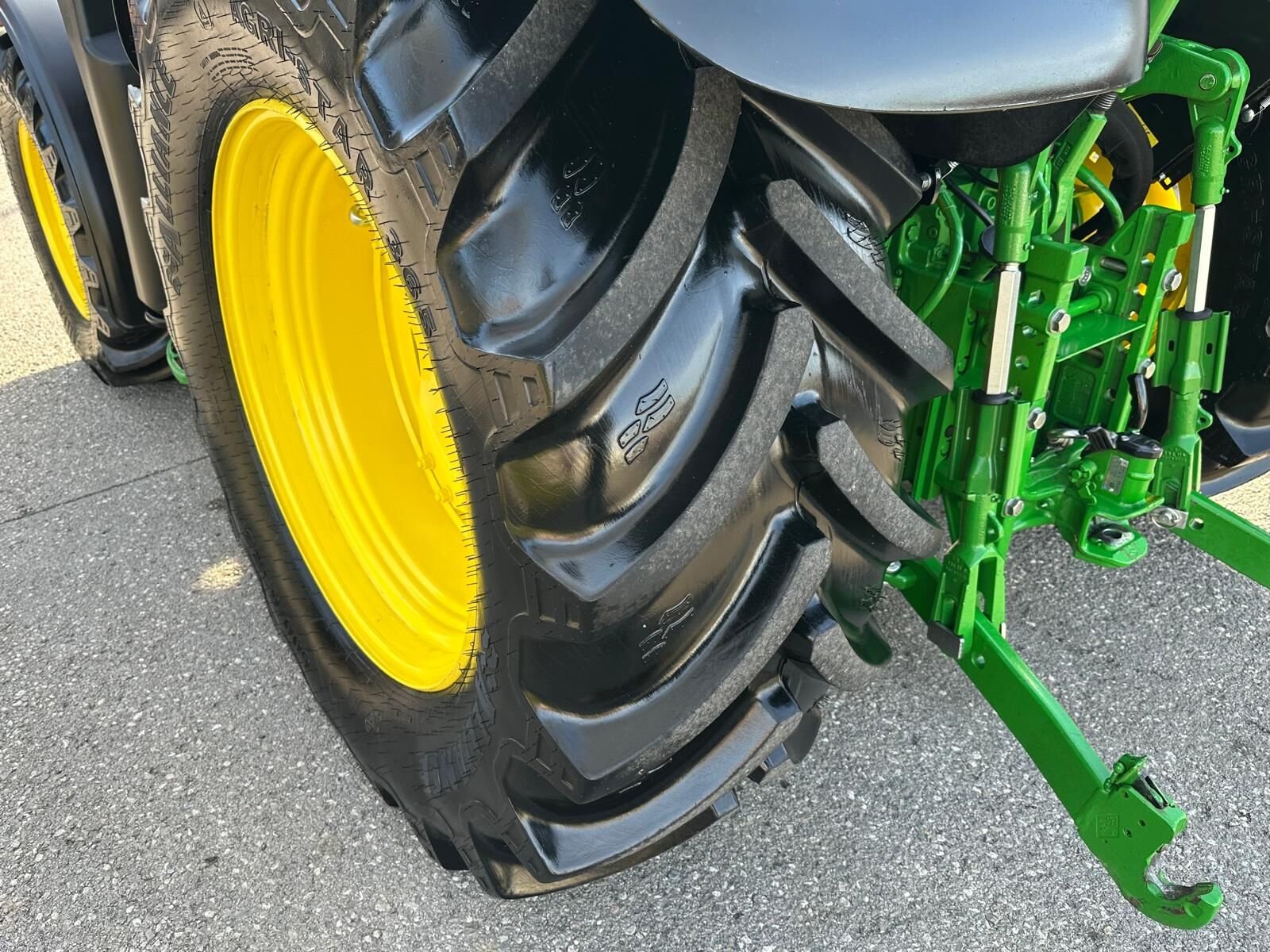 Traktor van het type John Deere 6090M, Vorführmaschine in Kirchdorf (Foto 18)