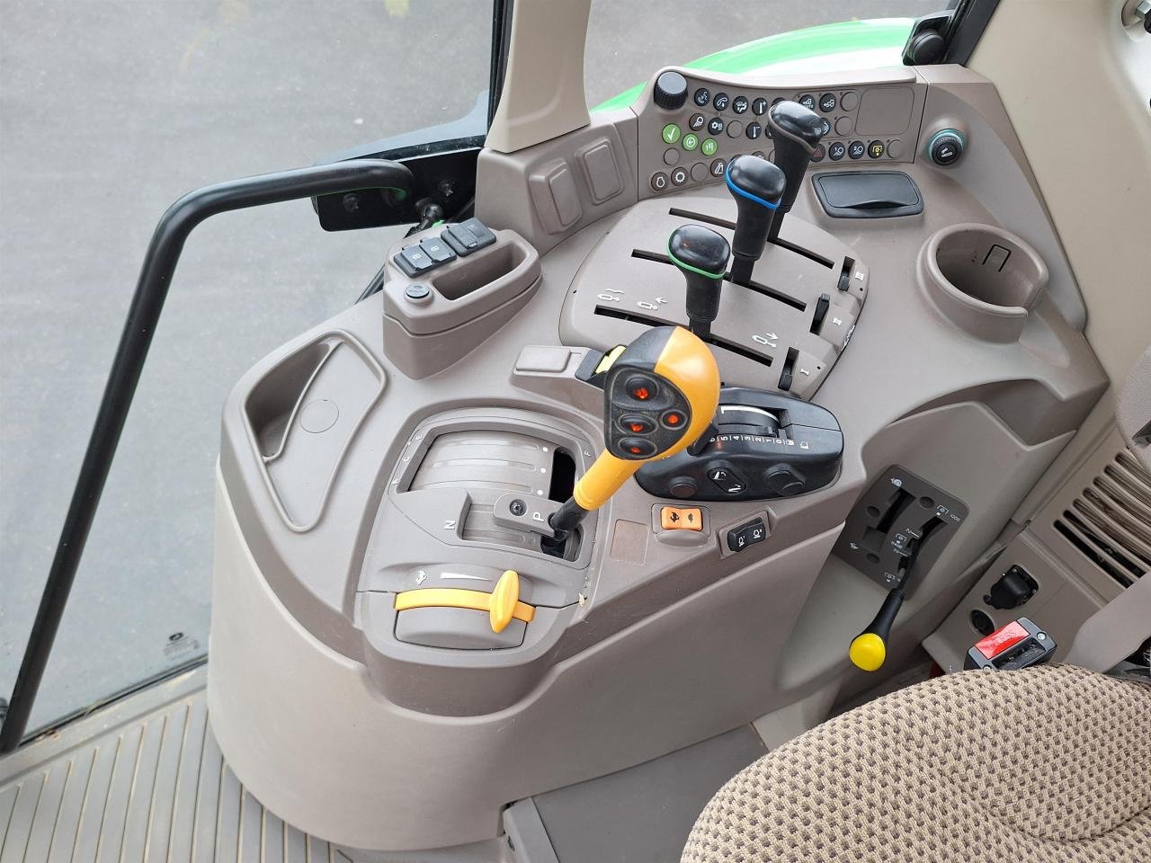 Traktor za tip John Deere 6090M, Neumaschine u Niederkirchen (Slika 10)