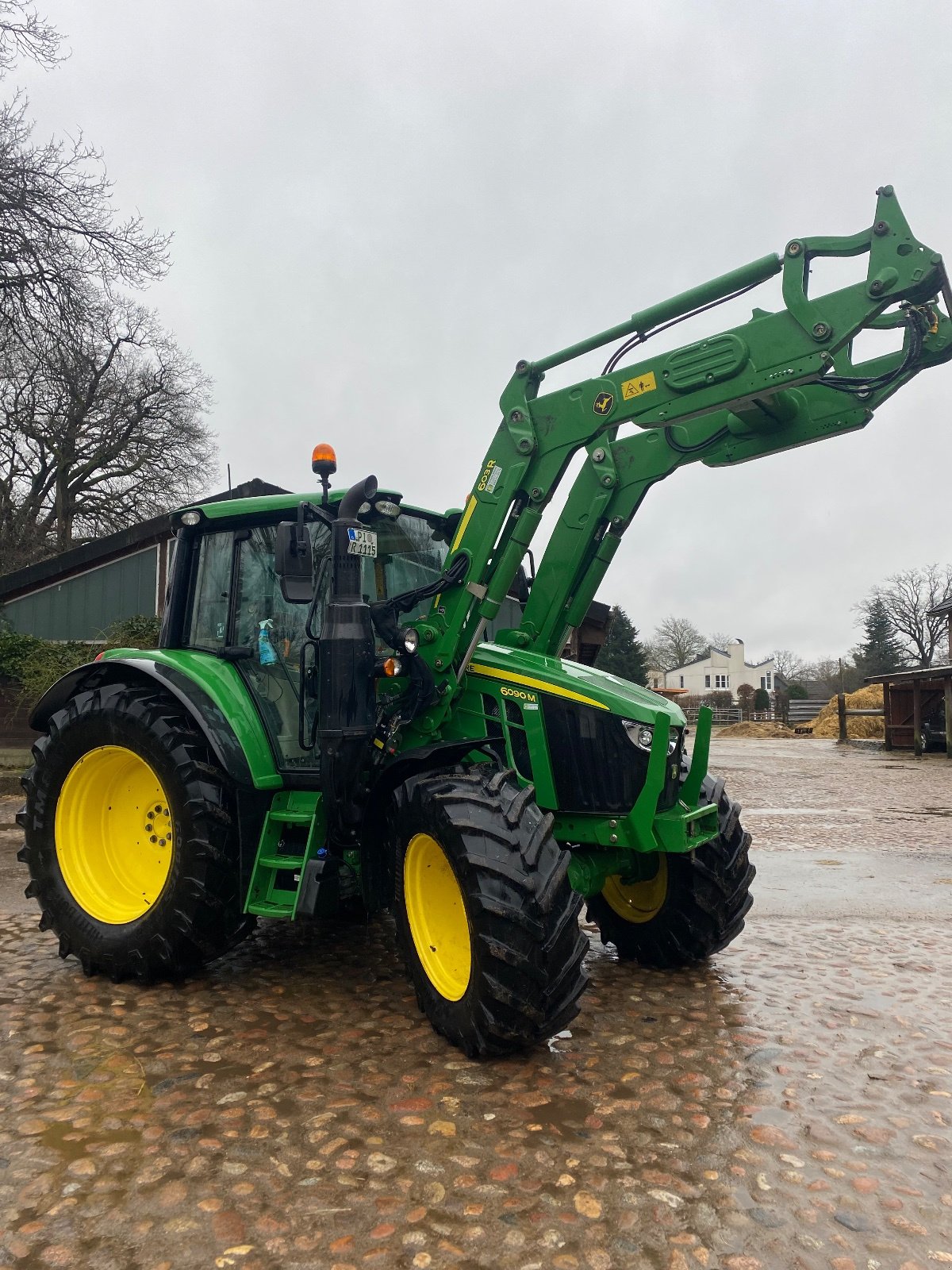 Traktor типа John Deere 6090M, Gebrauchtmaschine в Pinneberg (Фотография 2)