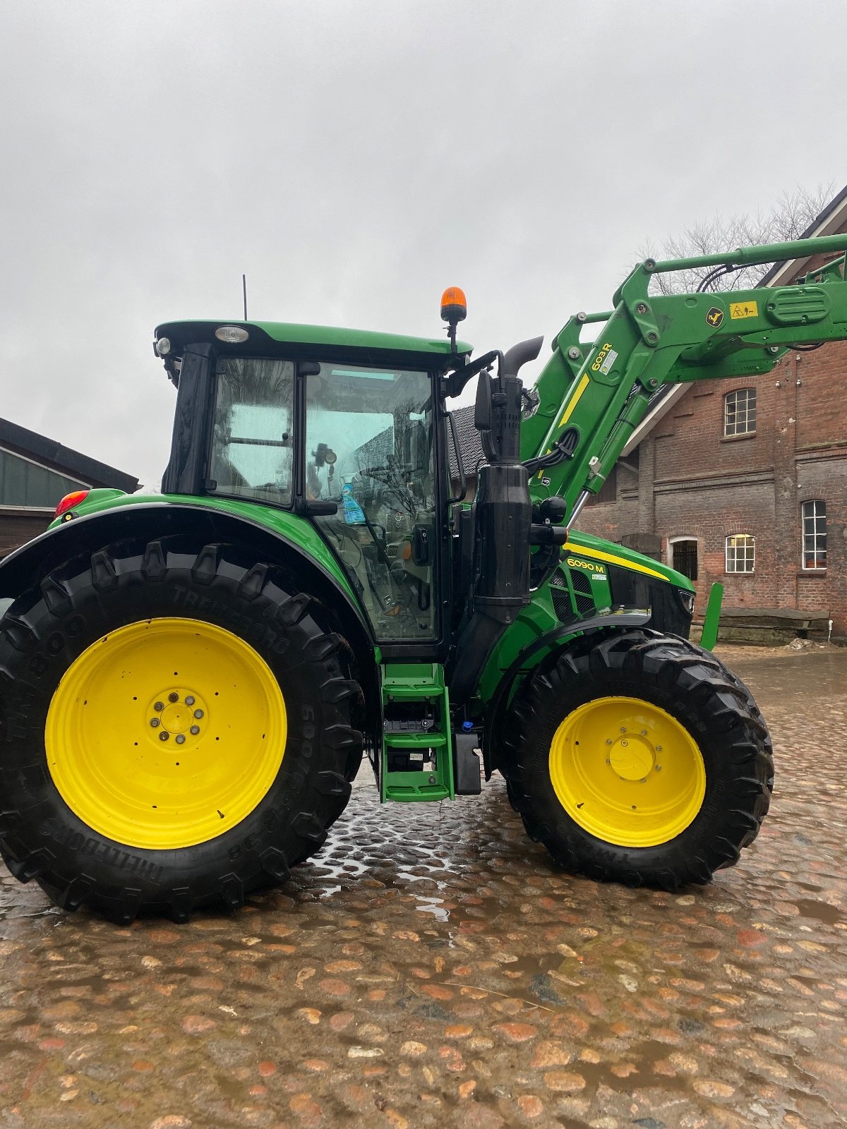 Traktor типа John Deere 6090M, Gebrauchtmaschine в Pinneberg (Фотография 5)