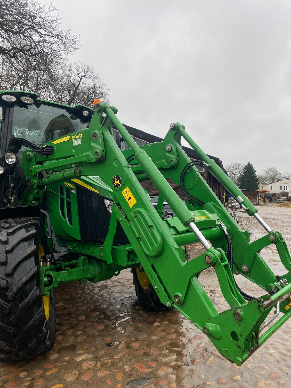 Traktor типа John Deere 6090M, Gebrauchtmaschine в Pinneberg (Фотография 14)