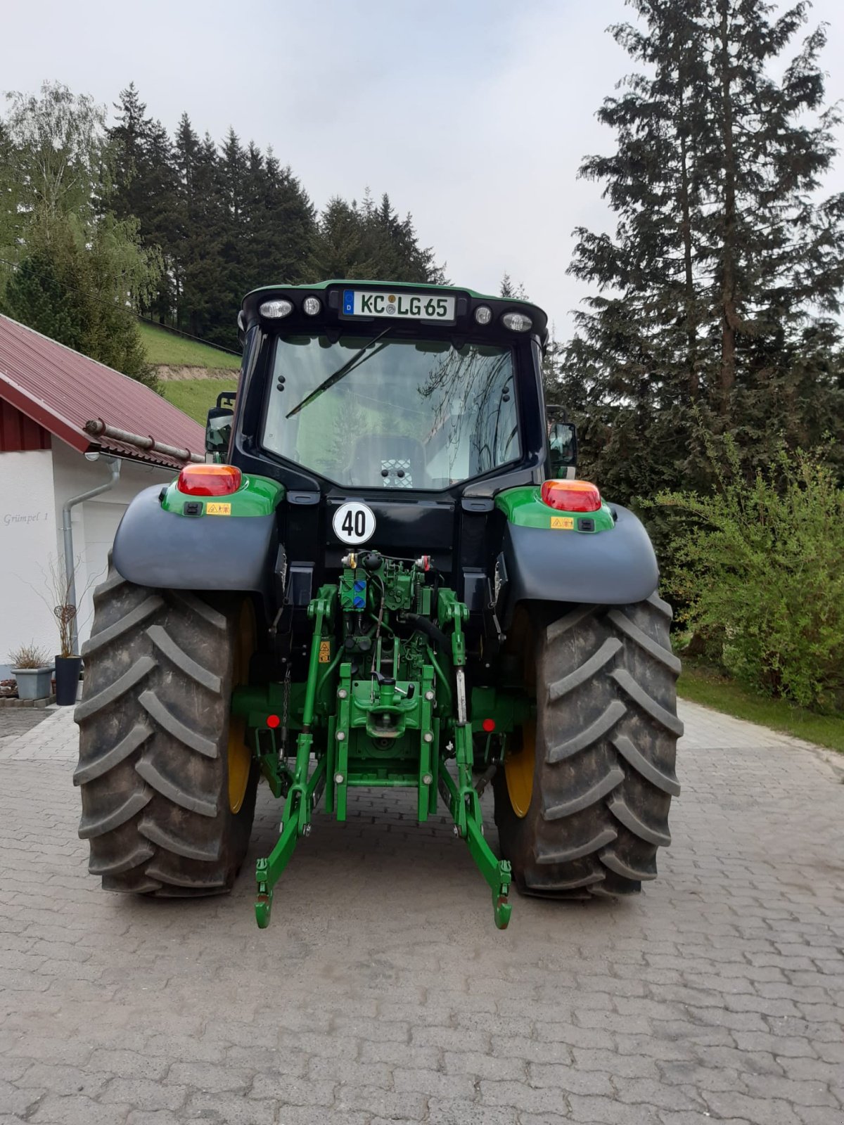 Traktor van het type John Deere 6090M, Gebrauchtmaschine in Wilhelmsthal (Foto 3)