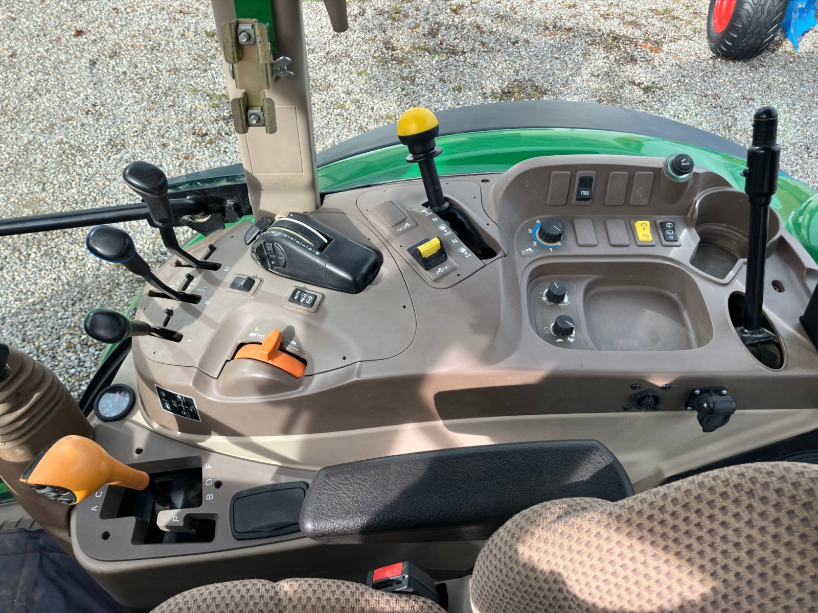 Traktor typu John Deere 6090RC, Gebrauchtmaschine v Egling (Obrázek 3)