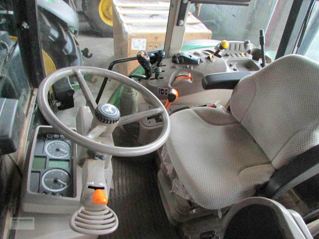 Traktor of the type John Deere 6095MC  AQ+40, Gebrauchtmaschine in Bad Wildungen - Wega (Picture 3)