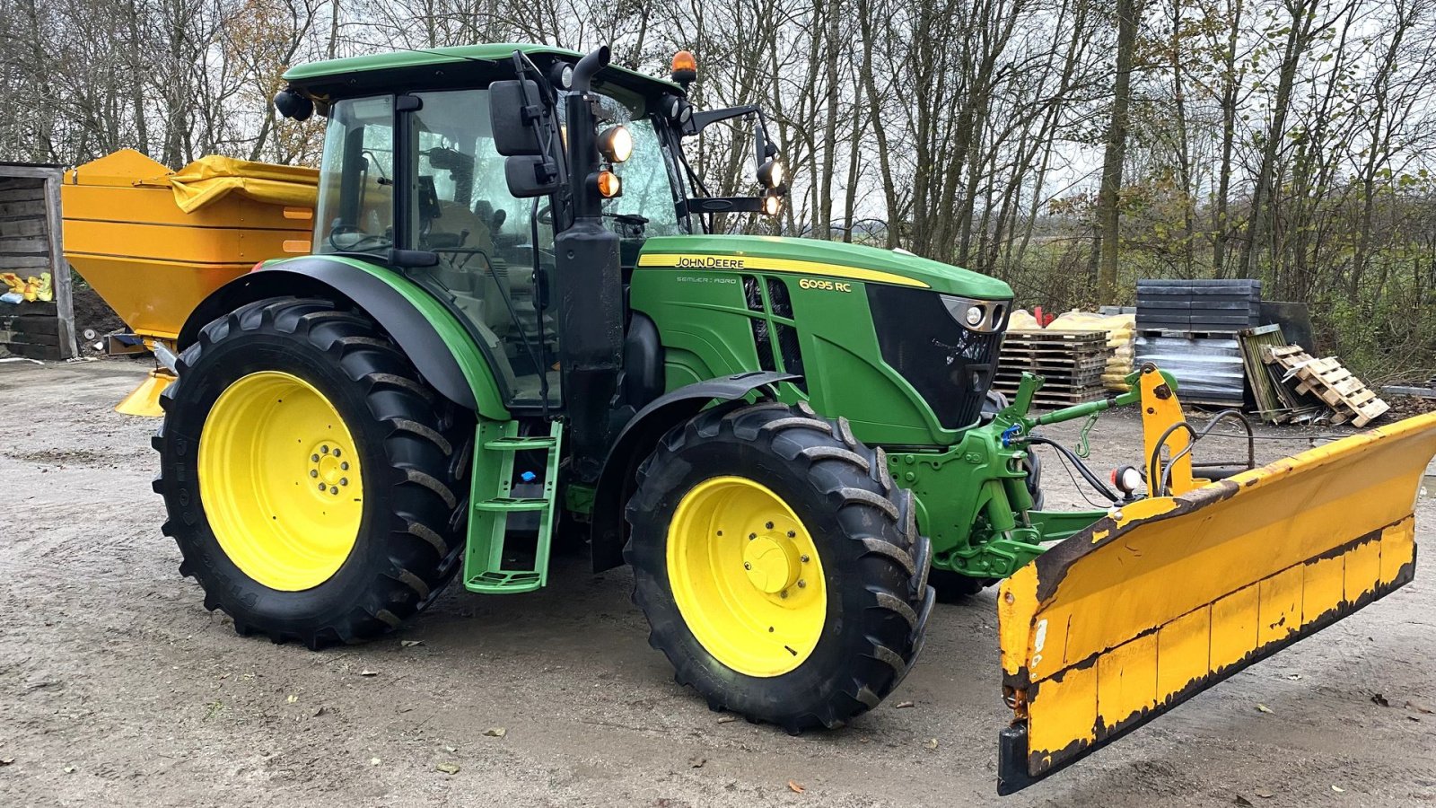 Traktor typu John Deere 6095RC Vinter pakke på 1 klasse med få timer., Gebrauchtmaschine v Borre (Obrázek 1)