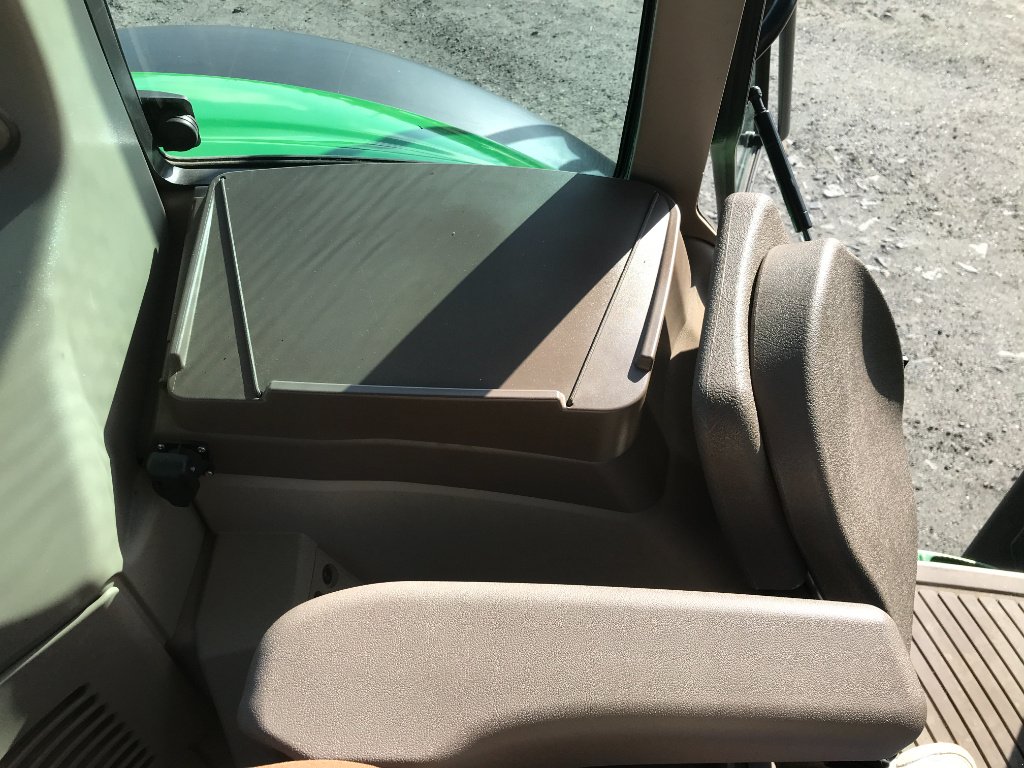 Traktor του τύπου John Deere 6100 M COMMAND QUAD, Gebrauchtmaschine σε BELLAC (Φωτογραφία 11)