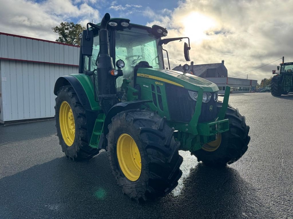 Traktor типа John Deere 6100 M POWERQUAD +, Gebrauchtmaschine в GUERET (Фотография 2)