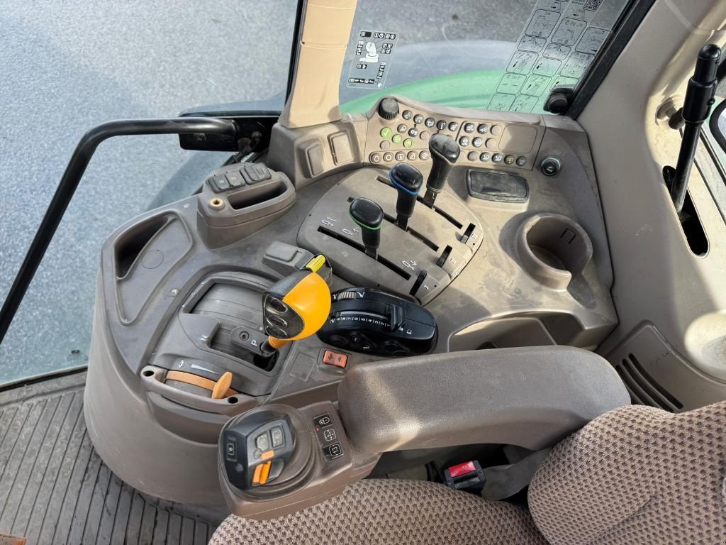 Traktor типа John Deere 6100 M POWERQUAD +, Gebrauchtmaschine в GUERET (Фотография 10)