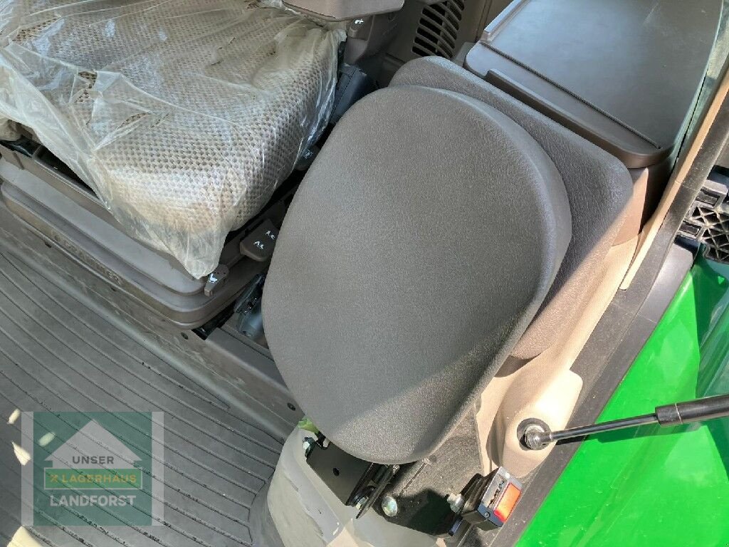 Traktor des Typs John Deere 6100 M, Neumaschine in Murau (Bild 10)