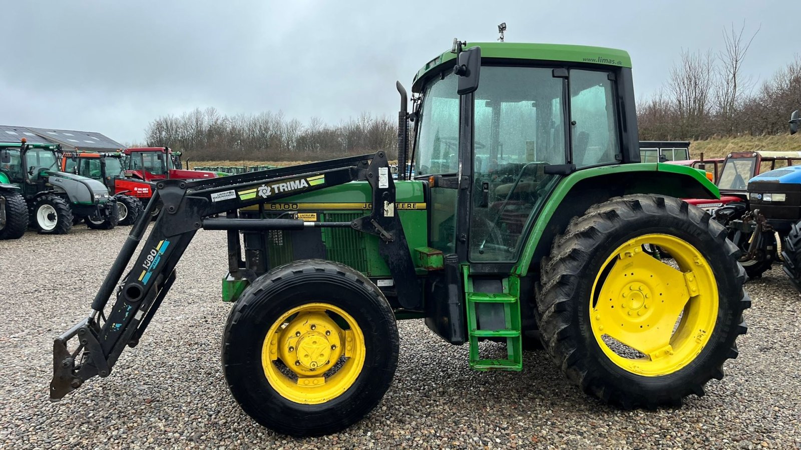 Traktor Türe ait John Deere 6100 Med frontlæsser, Gebrauchtmaschine içinde Lintrup (resim 17)