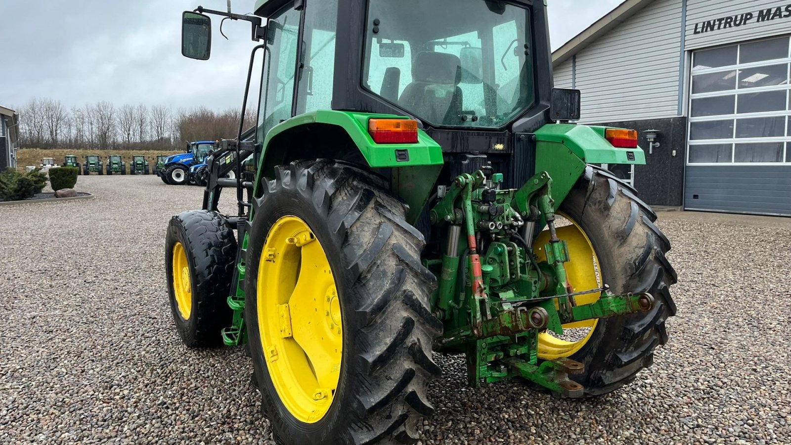Traktor Türe ait John Deere 6100 Med frontlæsser, Gebrauchtmaschine içinde Lintrup (resim 16)