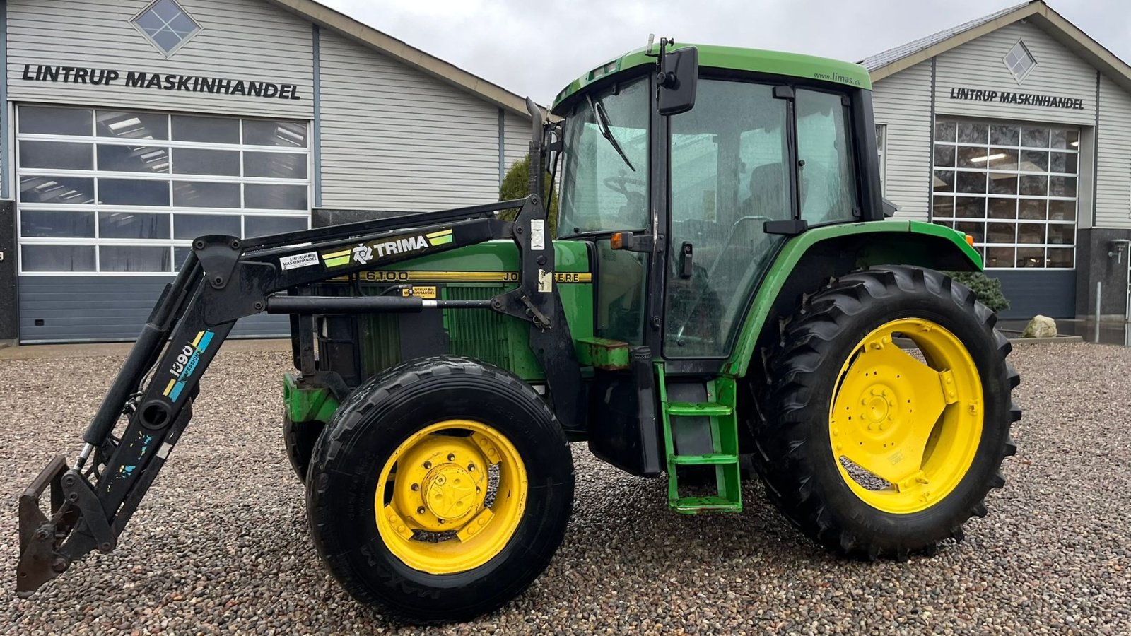 Traktor Türe ait John Deere 6100 Med frontlæsser, Gebrauchtmaschine içinde Lintrup (resim 5)