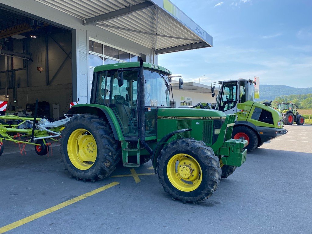Traktor des Typs John Deere 6100, Gebrauchtmaschine in Domdidier (Bild 3)