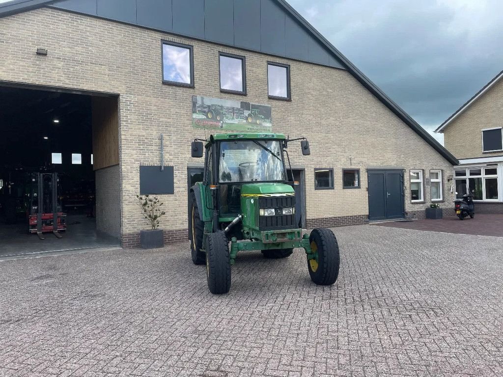 Traktor typu John Deere 6100, Gebrauchtmaschine v Vriezenveen (Obrázek 11)
