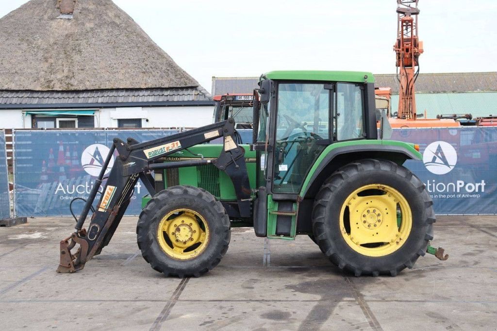 Traktor tip John Deere 6100, Gebrauchtmaschine in Antwerpen (Poză 2)